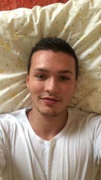 Lazar (Německo, Stuttgart  - 22 let)