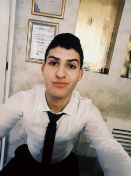 Anis (Alžírsko , Istanbul  - 23 let)