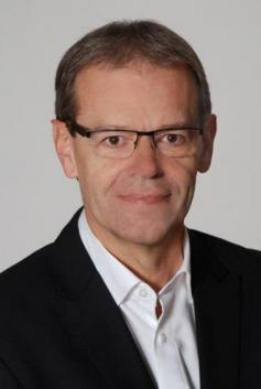 Helmut (Rakousko, Linz - 56 let)