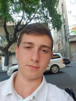 Akob (Arménie , Prague - 18 let)