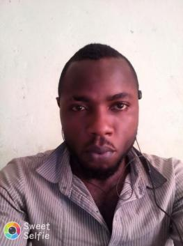 Derric (Kamerun , Yaounde - 27 let)